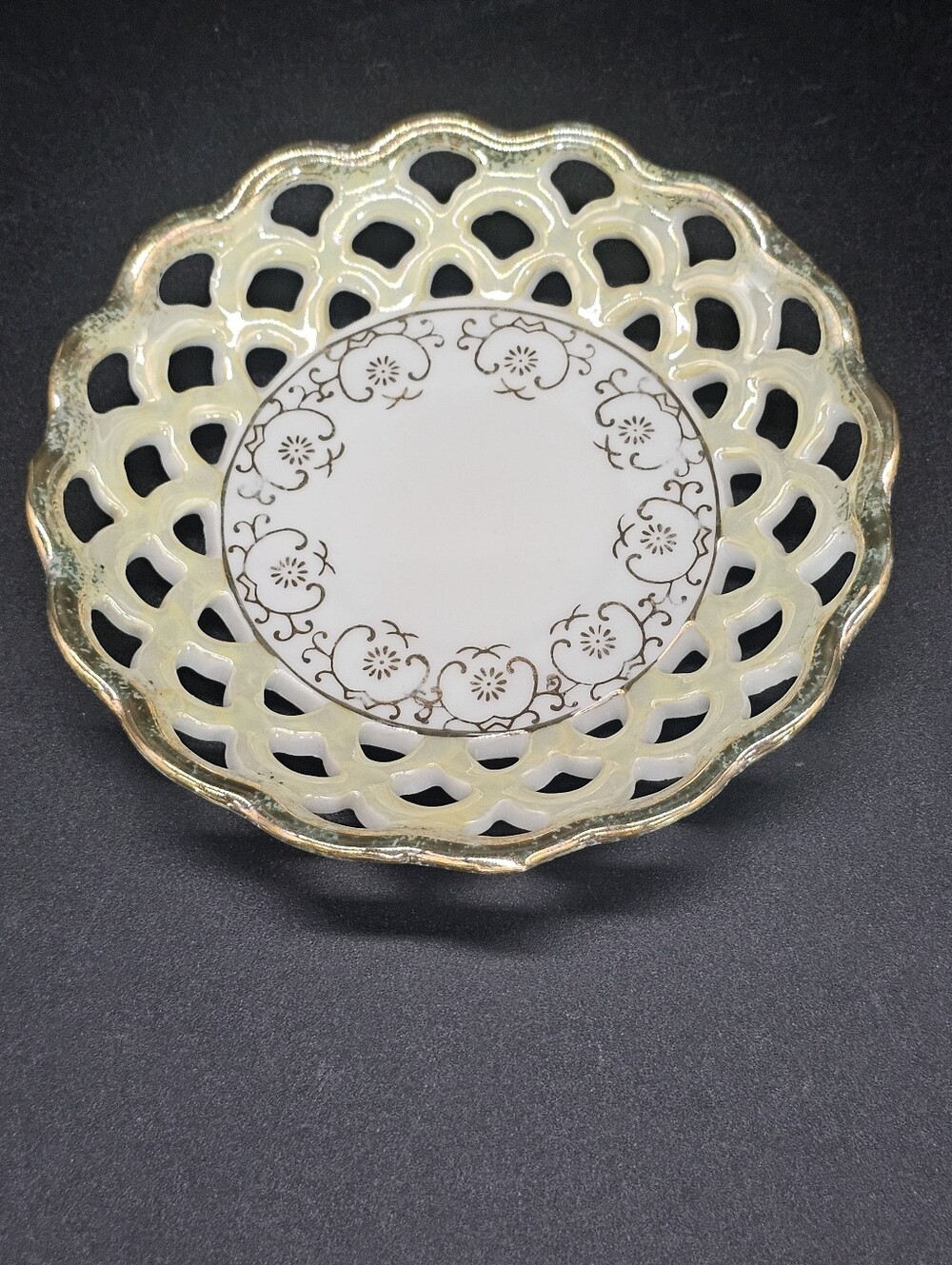 Decorative Porcelain Lattice Trinket Dish - Yellow, White and Gold